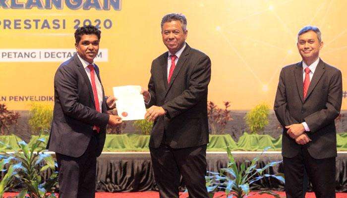 Bangladeshi Professor Tariqul Islam is recognized as the best researcher in Malaysia-DailyProbash.com